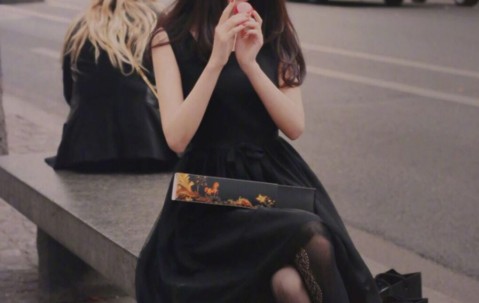 怀孕初期能吃虾鱿鱼吗（怀孕初期能吃虾鱿鱼吗有影响吗）